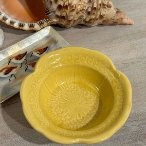 McCoy USA Vintage Yellow Decorative Ceramic Bowl